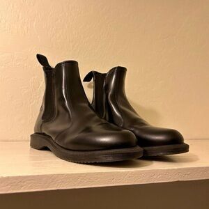 Dr. Martens Flora Chelsea